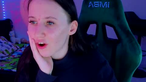 Lola online show from 03.12.25