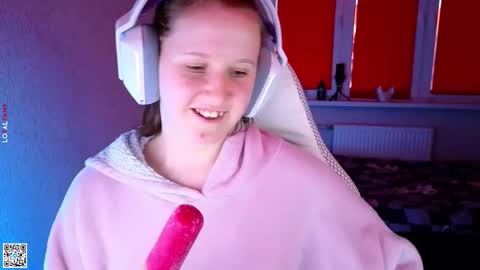 Lola online show from 09.28.25