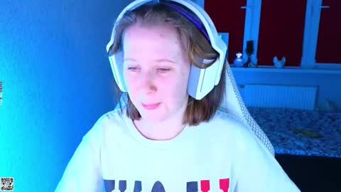 Lola online show from 10.29.25