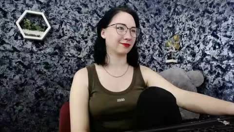 Snapshot of moon_foxy_ chatting on 05.12.26 Diana online show from 05.12.26