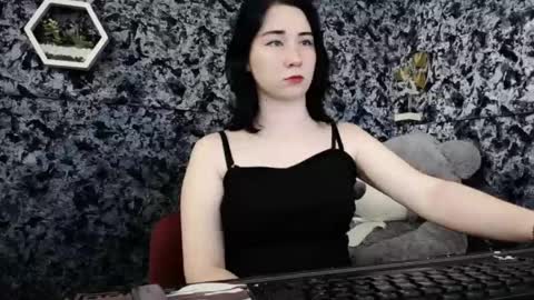 Snapshot of moon_foxy_ chatting on 05.16.26 Diana online show from 05.16.26