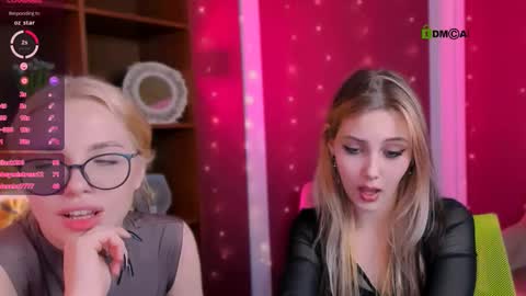 Snapshot of moon_shine25 chatting on 11.08.25 moon-shine25 online show from 11.08.25