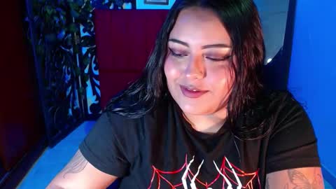 Snapshot of moon_sunflowers chatting on 11.05.25 moon_sunflowers online show from 11.05.25