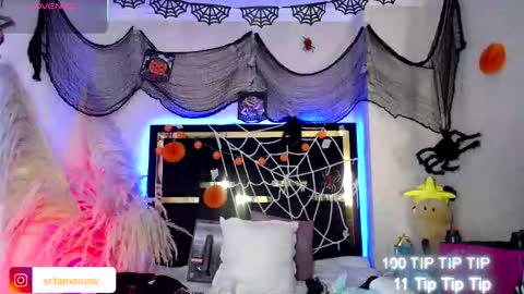 Moon Water   online show from 11.05.25