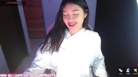 Snapshot of moonbella_bell chatting on 01.20.25 bell online show from 01.20.25