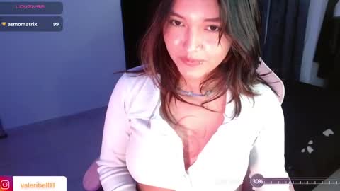 Snapshot of moonbella_bell chatting on 03.08.25 bell online show from 03.08.25