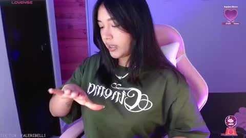 Snapshot of moonbella_bell chatting on 09.19.25 bell online show from 09.19.25