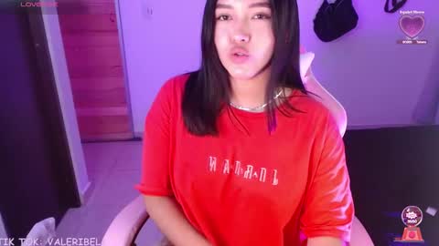 Snapshot of moonbella_bell chatting on 09.26.25 bell online show from 09.26.25