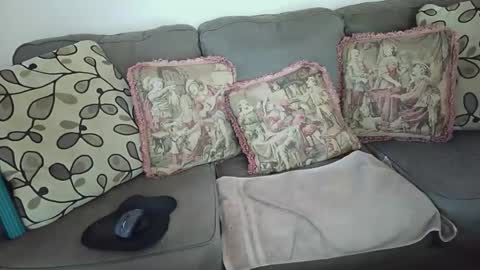 Snapshot of moondanceraa chatting on 10.08.25 moondanceraa online show from 10.08.25