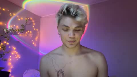 moonflamek online show from 12.22.25