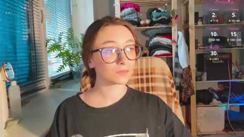 Snapshot of moonlight__lovers chatting on 02.27.25 Dana online show from 02.27.25