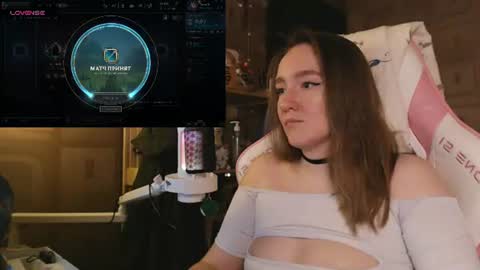 Snapshot of moonlish_siren chatting on 06.25.26 Katrin online show from 06.25.26