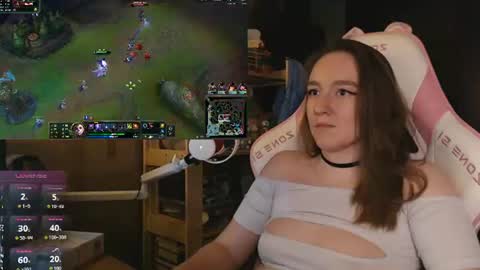 Snapshot of moonlish_siren chatting on 07.08.26 Katrin online show from 07.08.26