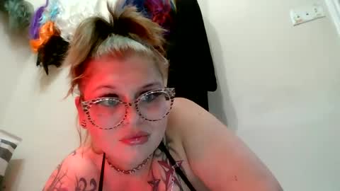 Snapshot of moonpulseraven chatting on 06.18.26 moonpulseraven online show from 06.18.26