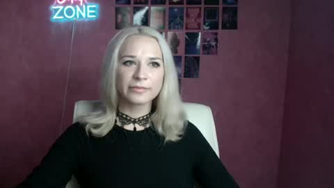 Snapshot of moonsusanna chatting on 07.07.26 Susanna online show from 07.07.26