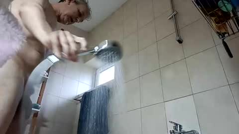 moos1 online show from 04.21.26