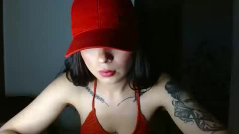 Snapshot of mor_tokens_mor_hot chatting on 01.10.25 Sebas y Gaby online show from 01.10.25