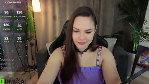 Snapshot of morana_01 chatting on 12.15.25 morana_01 online show from 12.15.25