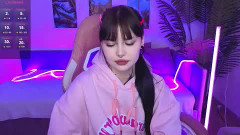 Snapshot of morana_batt chatting on 10.18.25 Morana online show from 10.18.25