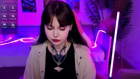 Snapshot of morana_batt chatting on 10.20.25 Morana online show from 10.20.25