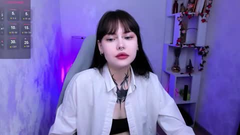 Snapshot of morana_batt chatting on 10.21.25 Morana online show from 10.21.25