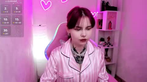 Snapshot of morana_batt chatting on 11.22.25 Morana online show from 11.22.25