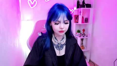 Snapshot of morana_batt chatting on 12.05.25 Morana online show from 12.05.25