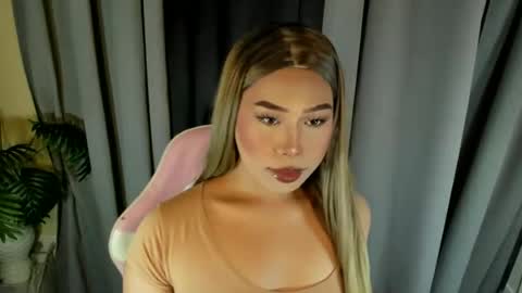 Snapshot of morgan_fuckdoll chatting on 06.13.26 MORGAN online show from 06.13.26