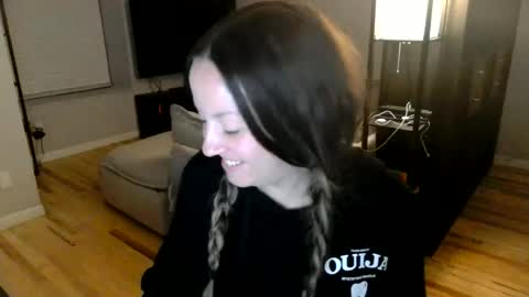 Snapshot of morgana_moans chatting on 06.22.26 morgana_moans online show from 06.22.26