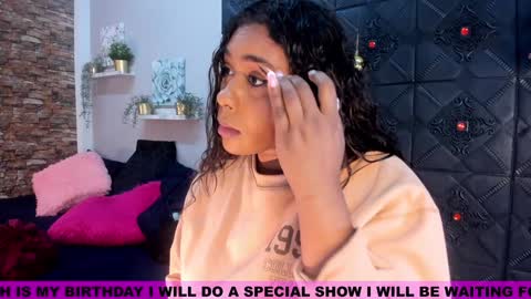 Snapshot of morochaa_fire chatting on 12.25.24 Morocha  online show from 12.25.24