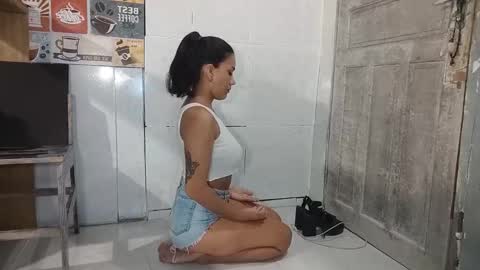 Karolina online show from 02.28.25