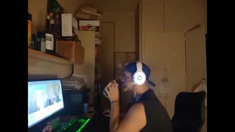 Snapshot of morocho777 chatting on 04.26.26 Bruno online show from 04.26.26