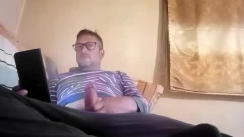 Snapshot of mospeleu chatting on 05.17.26 Nomadu online show from 05.17.26