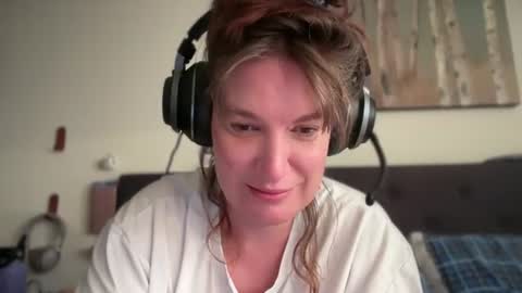 Snapshot of mossy_mommy chatting on 07.12.26 Mossy Mommy online show from 07.12.26