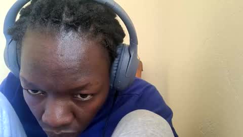 Snapshot of mouthymiss chatting on 11.14.25 Mouthymiss online show from 11.14.25