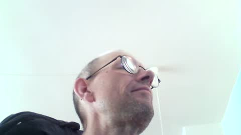 Snapshot of moviem1978 chatting on 07.13.26 Frederik online show from 07.13.26