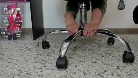 Snapshot of moxa_hot chatting on 01.03.25 moxa hot online show from 01.03.25