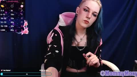 Snapshot of moxynverve chatting on 05.24.26 Moxy online show from 05.24.26