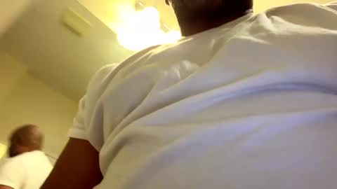 Snapshot of mr6ray chatting on 01.01.25 mr6ray online show from 01.01.25