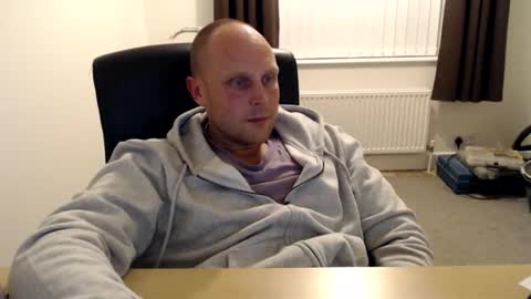 Snapshot of mr_baldy chatting on 10.04.25 Mr Baldy Likes to Chat online show from 10.04.25