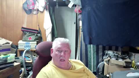 mr_canoe_licker_69 online show from 12.04.24