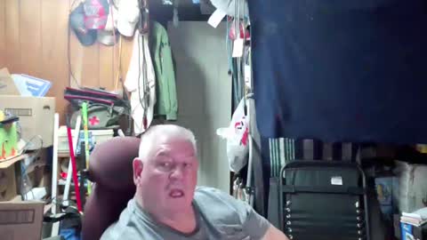 mr_canoe_licker_69 online show from 12.17.24