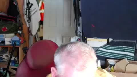 mr_canoe_licker_69 online show from 01.24.25