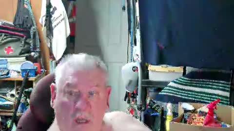 mr_canoe_licker_69 online show from 01.27.25