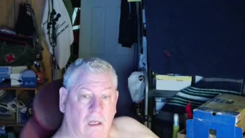 mr_canoe_licker_69 online show from 01.30.25
