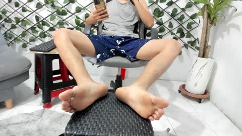 Snapshot of mr_cashjean chatting on 01.21.25 controlljean online show from 01.21.25