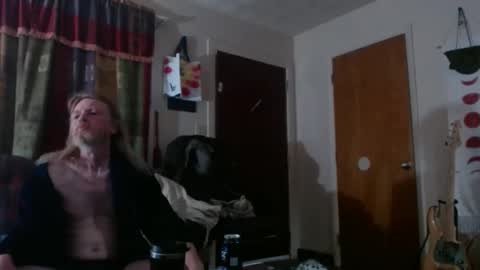 Snapshot of mr_happy12 chatting on 10.31.25 mr_happy12 online show from 10.31.25