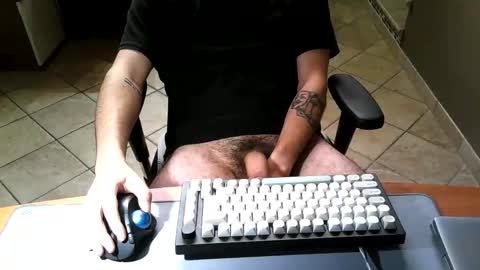 Snapshot of mr_kaa chatting on 11.21.25 mr_kaa online show from 11.21.25