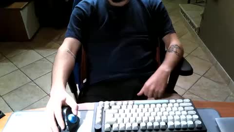 Snapshot of mr_kaa chatting on 12.21.25 mr_kaa online show from 12.21.25