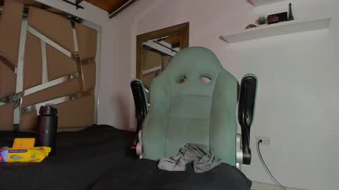 MIKEE online show from 02.20.25